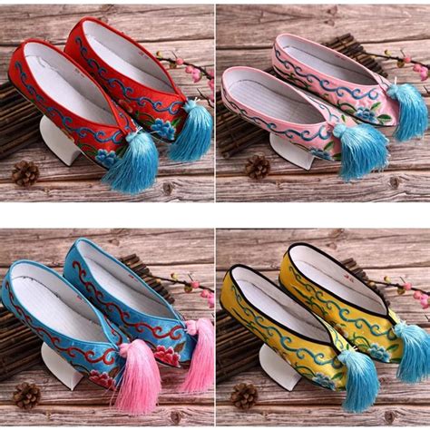 manchu shoe replica